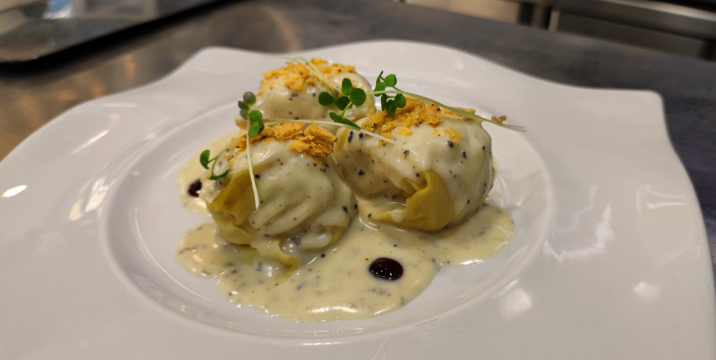 Raviolis rellenos con carne de javalí